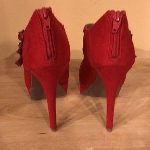 Material Girl high heels, size 8 1/2, red